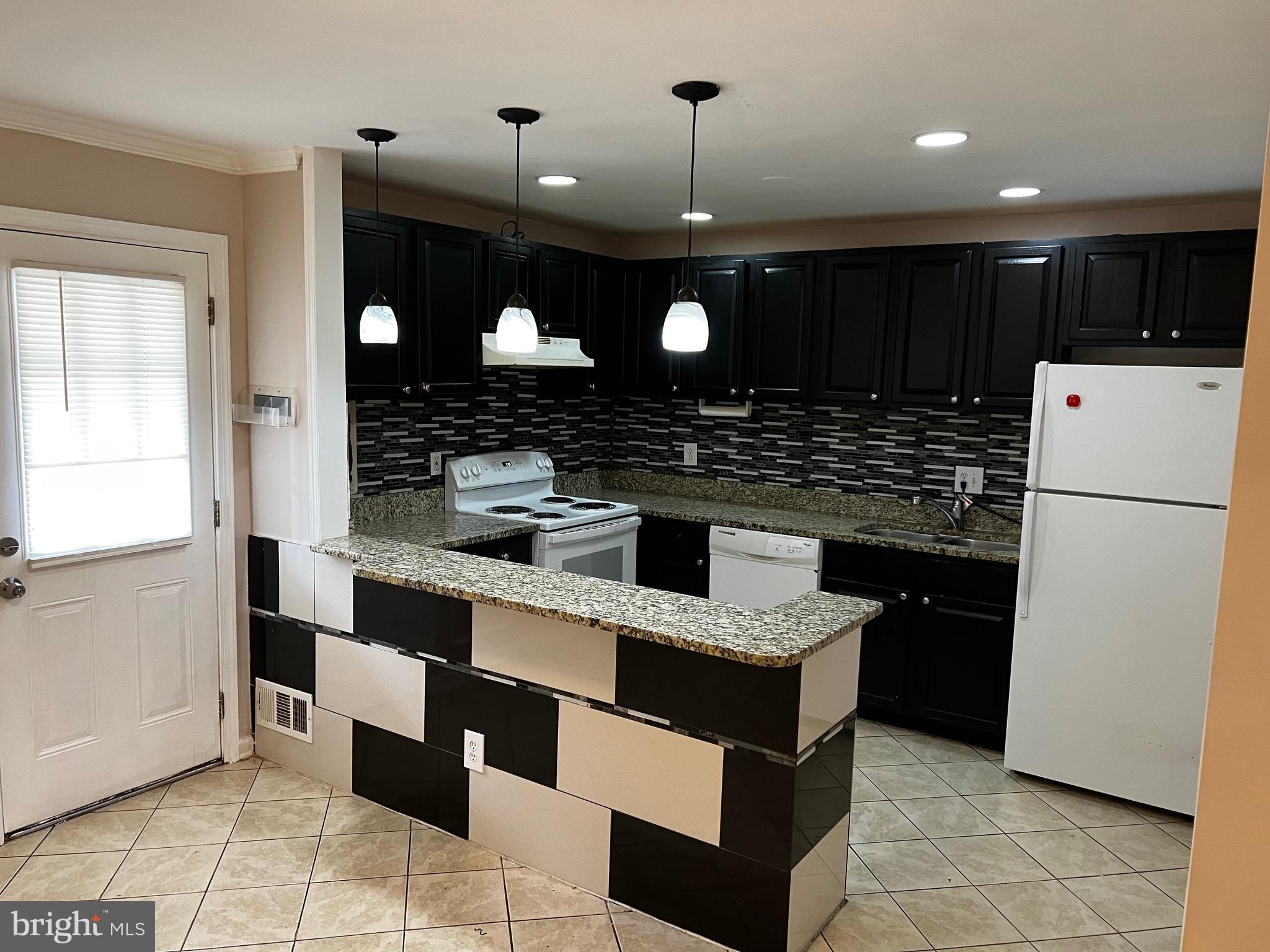 9228 Hood Road Manassas, VA 20110 - Photo 5 of 21 Gallery Image 5