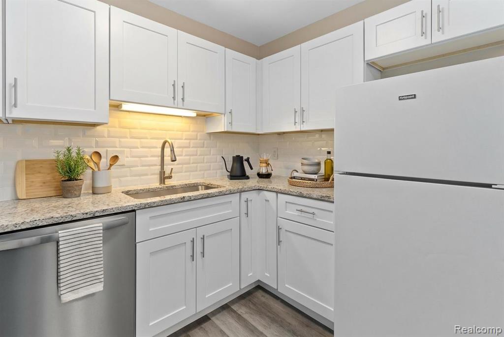 1545 Cherboneau Place, Unit 41 Detroit, MI 48207 - Photo 5 of 21