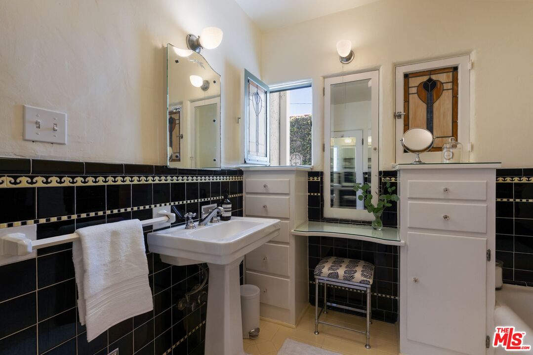 4189 Baldwin Avenue Culver City, CA 90232 - Photo 19 of 32