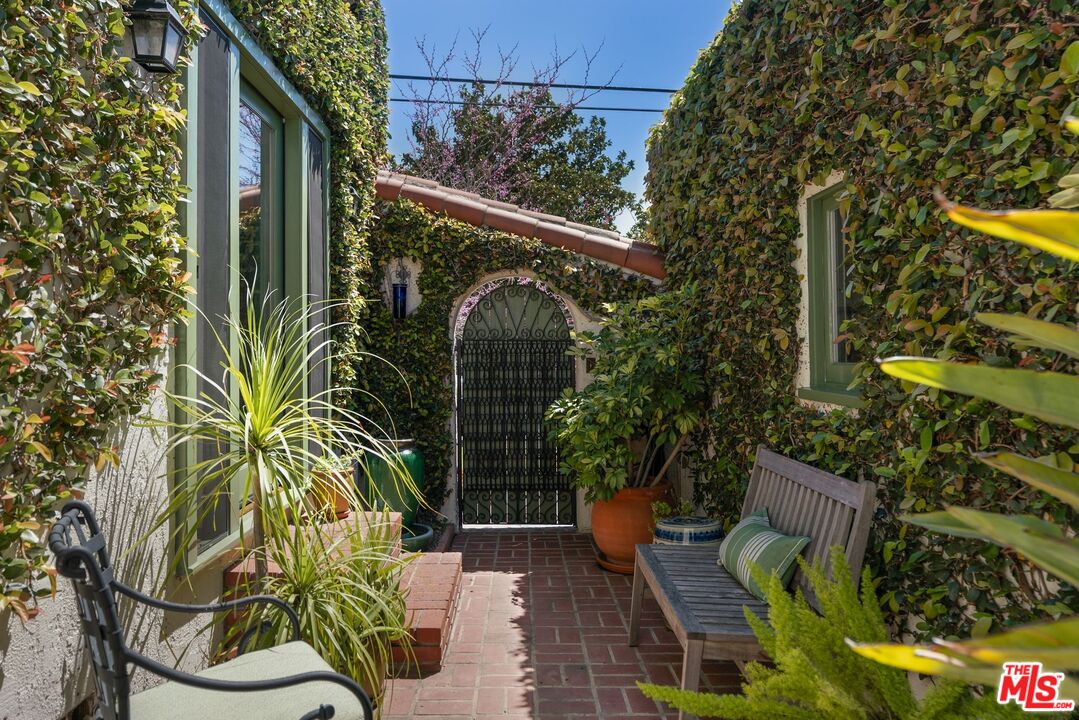 4189 Baldwin Avenue Culver City, CA 90232 - Photo 23 of 32