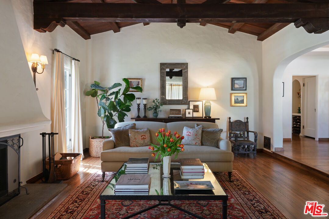 4189 Baldwin Avenue Culver City, CA 90232 - Photo 5 of 32