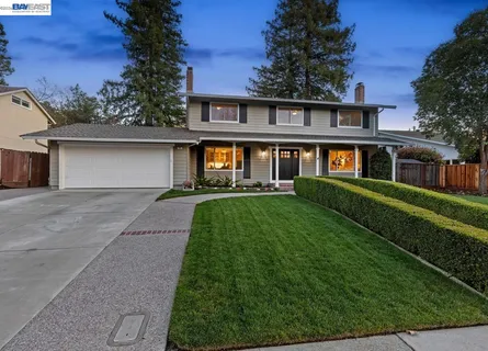 $1,999,000 | 14 Leeds Court East, Danville, CA 94526
