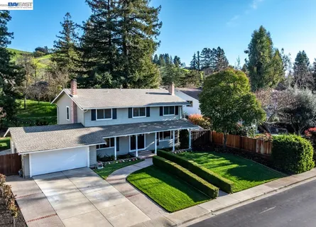 $1,999,000 | 14 Leeds Court East, Danville, CA 94526