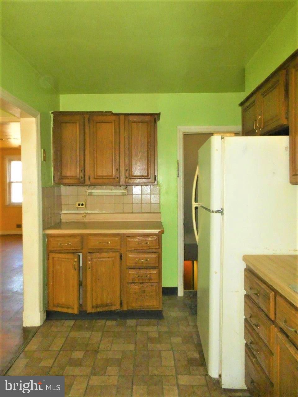 1020 Harwall Road Baltimore, MD 21207 - Photo 7 of 13