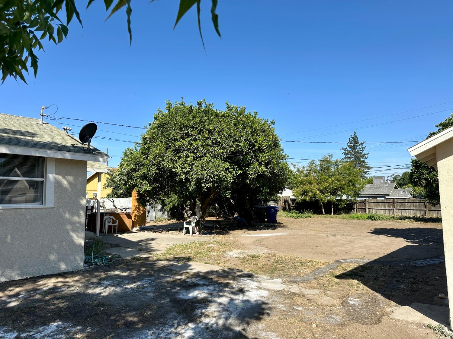 809 Washington Avenue Madera, CA 93638 - Photo 12 of 20 a view of outdoor space yard and patio