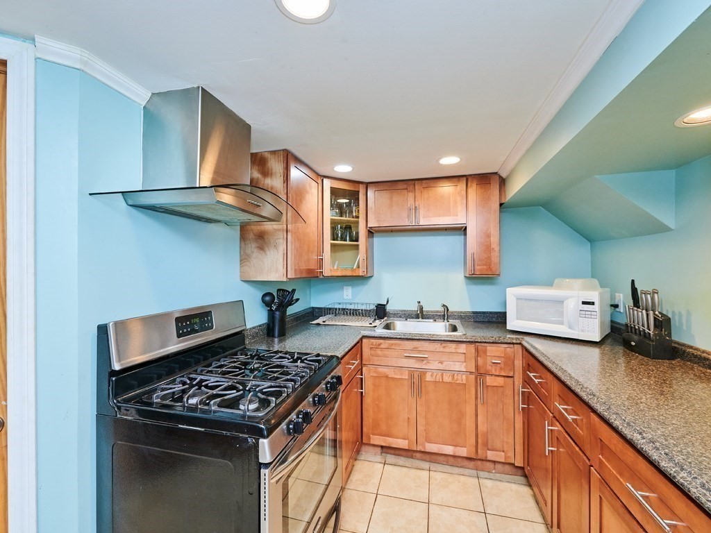 78 Sycamore Street Everett, MA 02149 - Photo 20 of 31