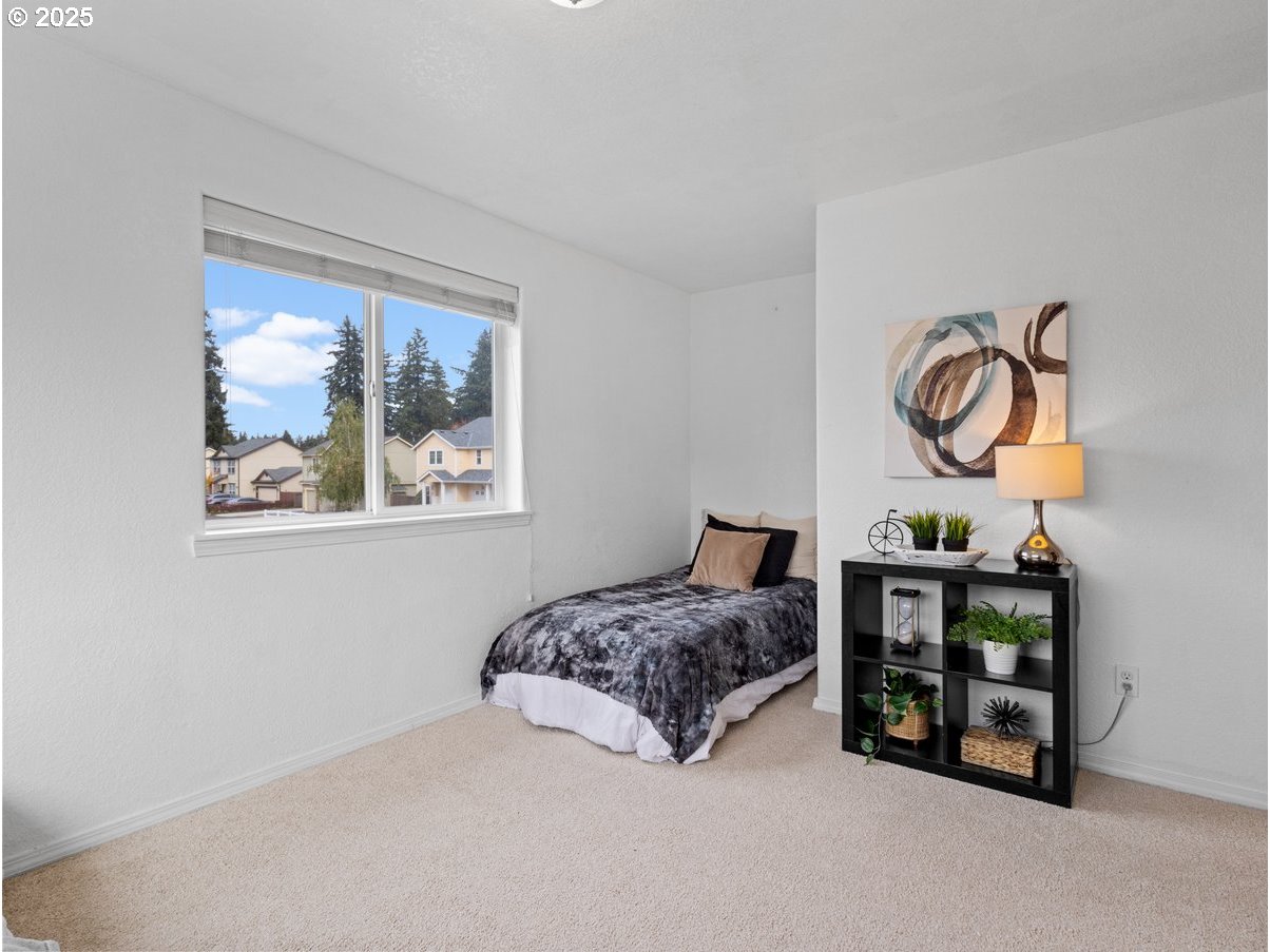 12466 Southeast Center Street Portland, OR 97236 - Photo 31 of 32 Gallery Image 31