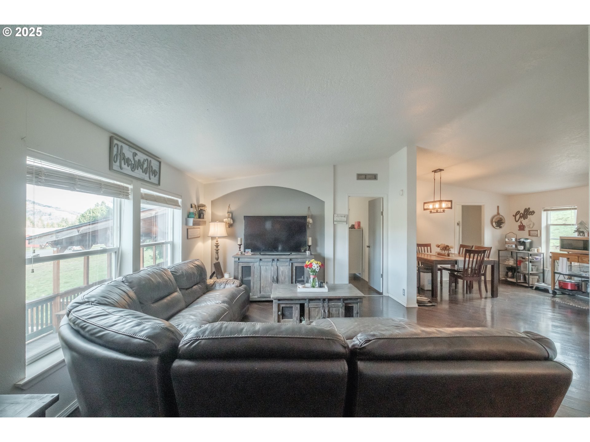 30338 Butte Creek Road Lebanon, OR 97355 - Photo 4 of 24 Gallery Image 4