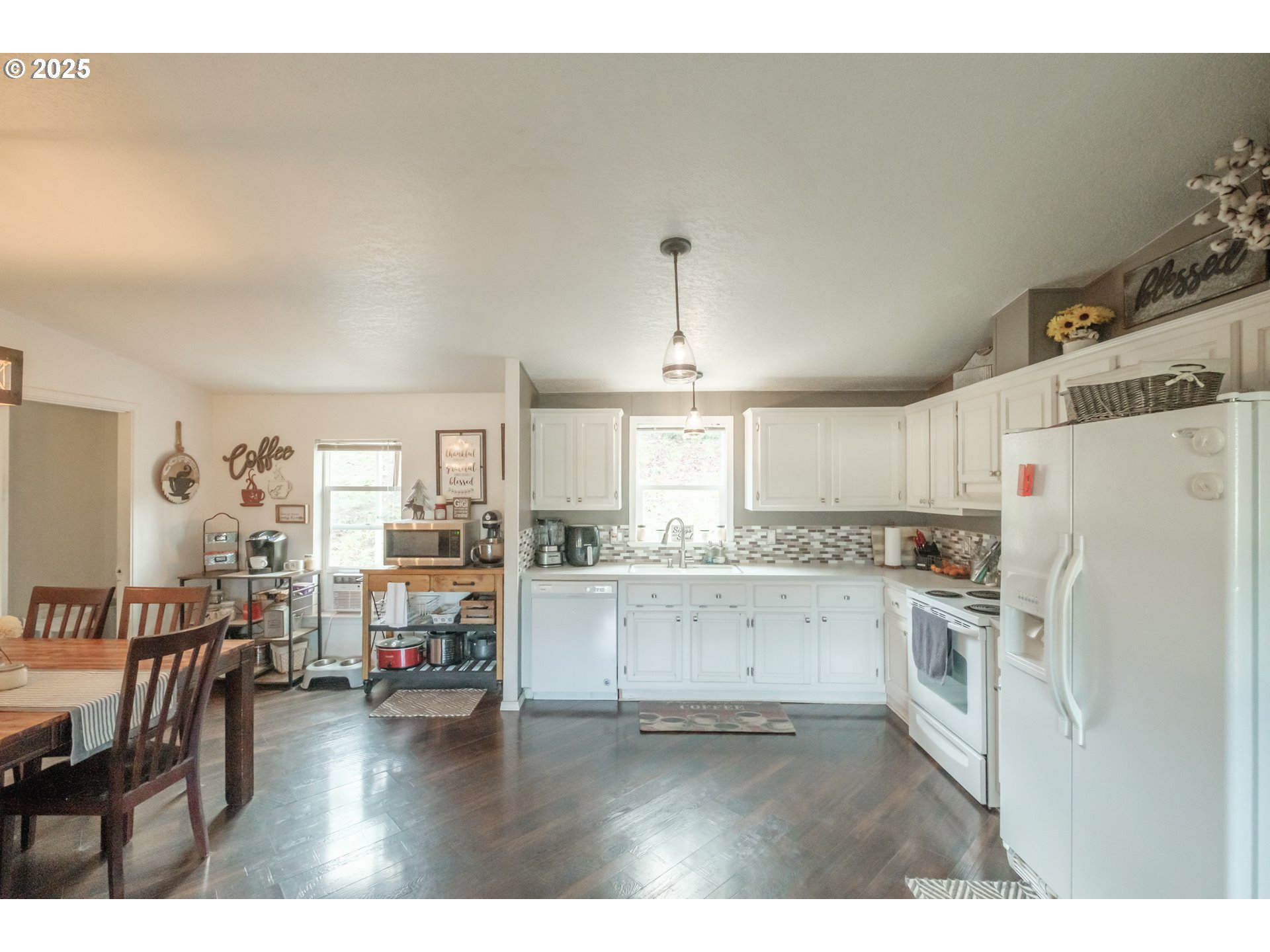 30338 Butte Creek Road Lebanon, OR 97355 - Photo 5 of 24 Gallery Image 5