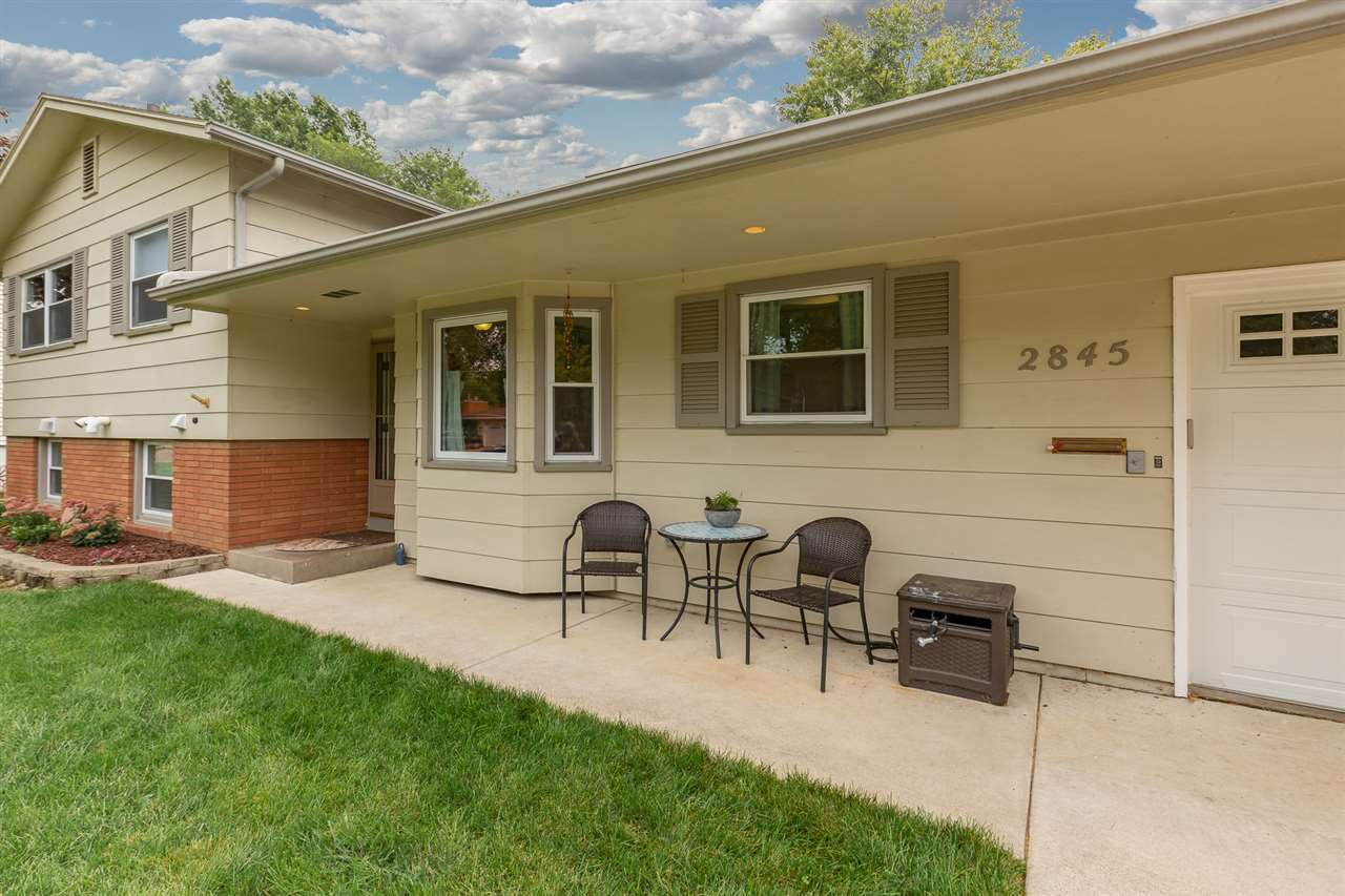 2845 Forest Road Davenport, IA 52803 - Photo 2 of 20 Gallery Image 2