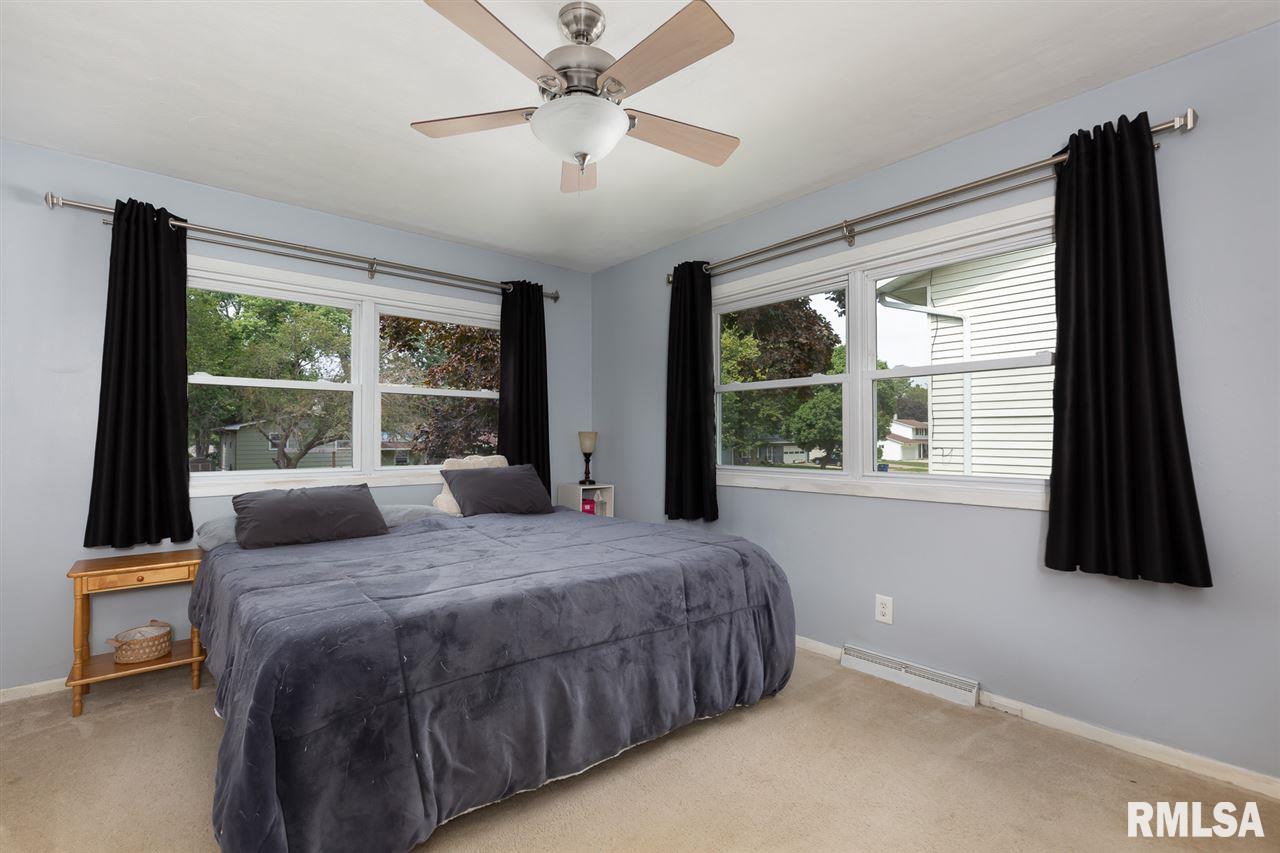 2845 Forest Road Davenport, IA 52803 - Photo 16 of 20 Gallery Image 16