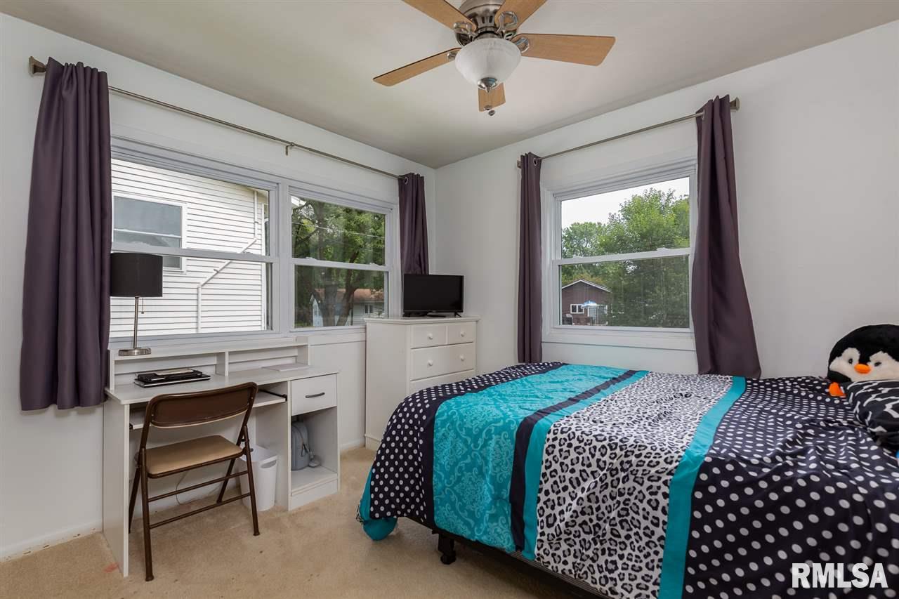 2845 Forest Road Davenport, IA 52803 - Photo 17 of 20 Gallery Image 17
