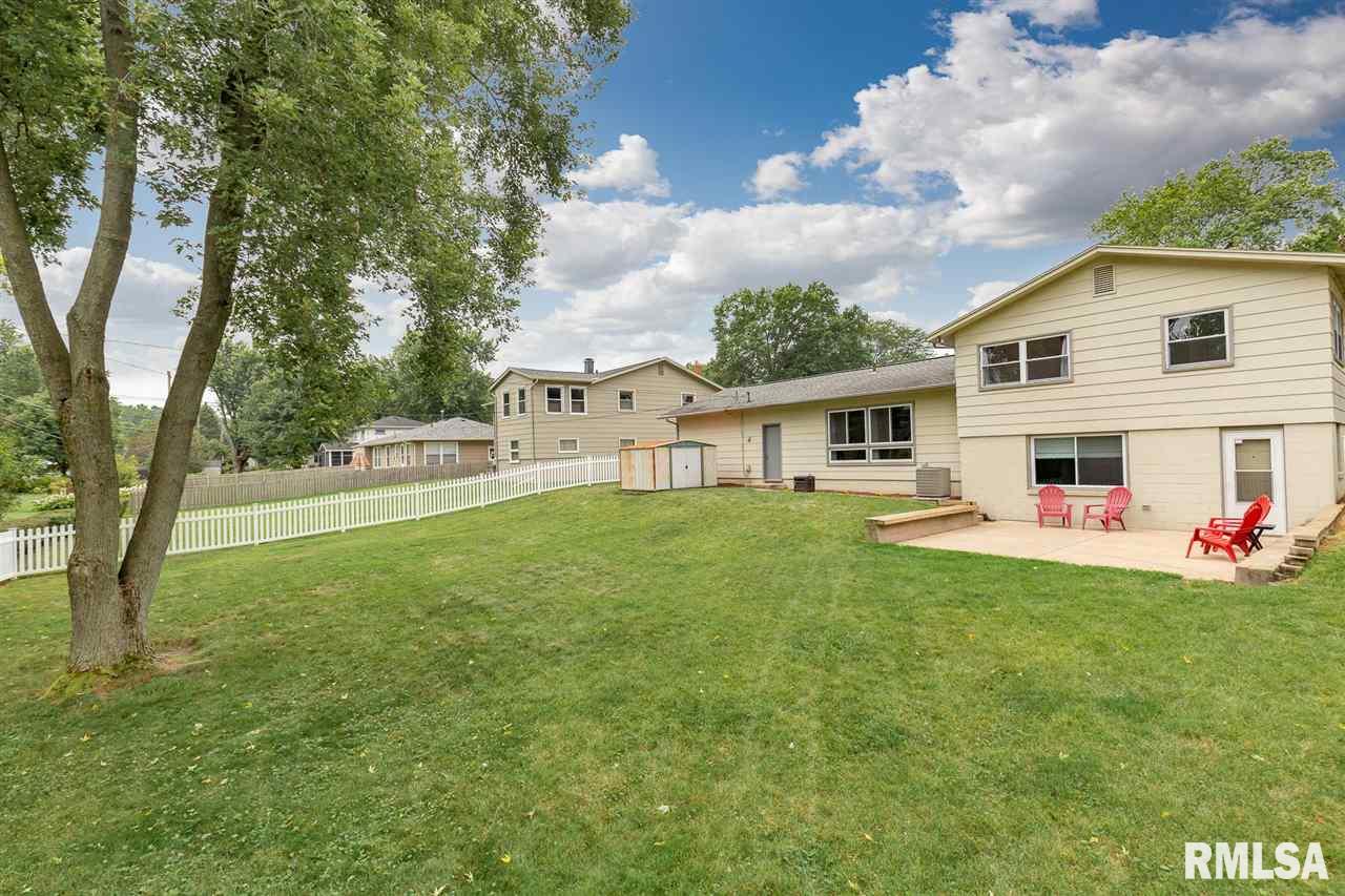 2845 Forest Road Davenport, IA 52803 - Photo 4 of 20 Gallery Image 4