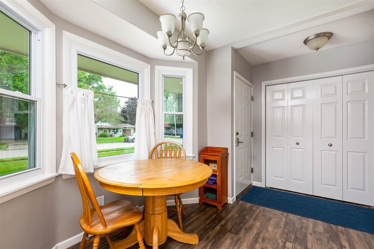2845 Forest Road Davenport, IA 52803 - Photo 7 of 20 Gallery Image 7