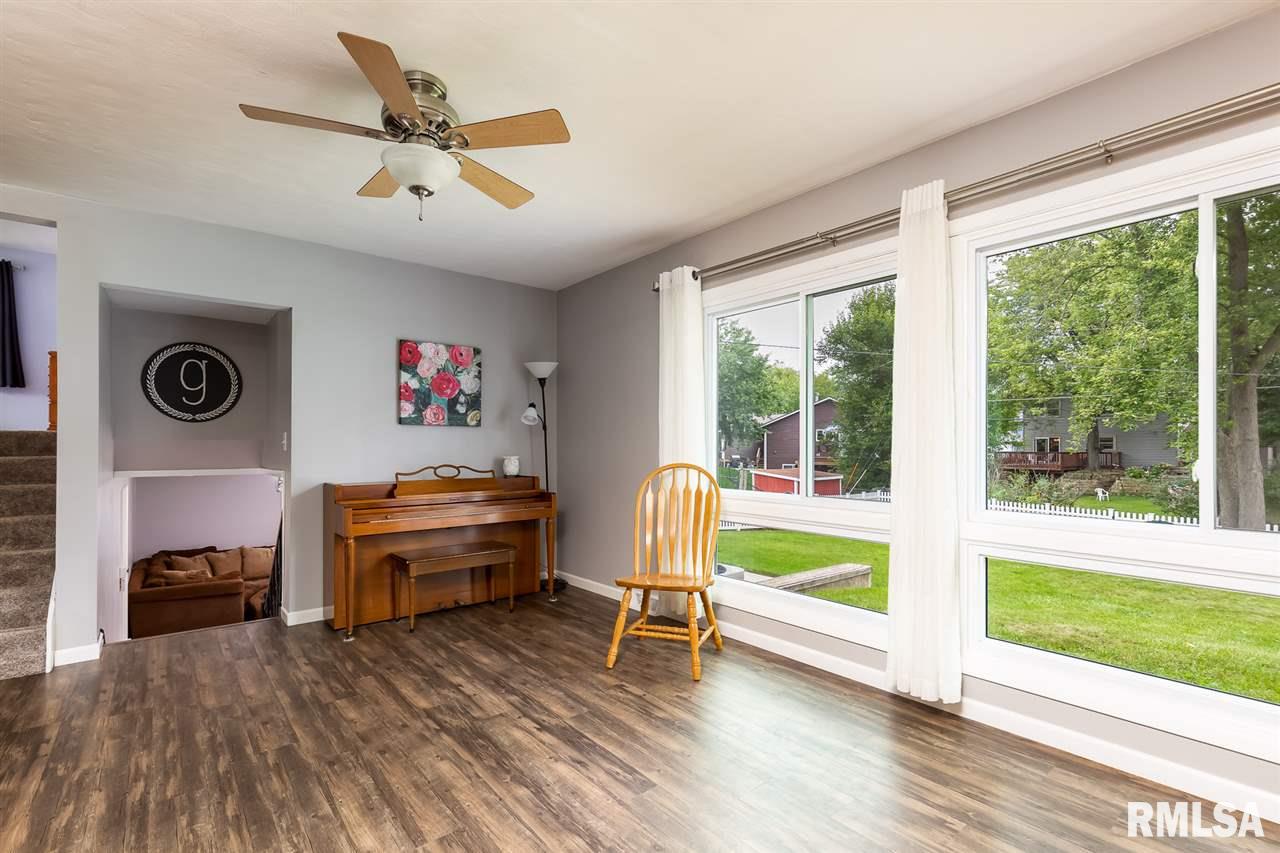 2845 Forest Road Davenport, IA 52803 - Photo 10 of 20 Gallery Image 10