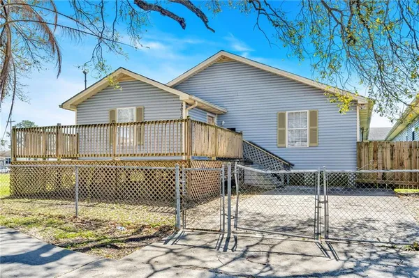 $2,000 | 5010 St Claude Avenue, New Orleans, LA 70117