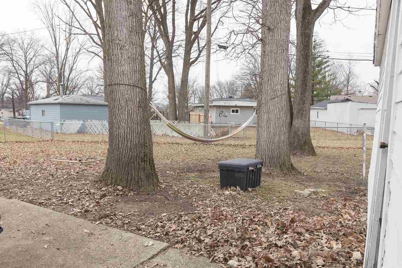 6106 Kent Road Fort Wayne, IN 46816 - Photo 3 of 33