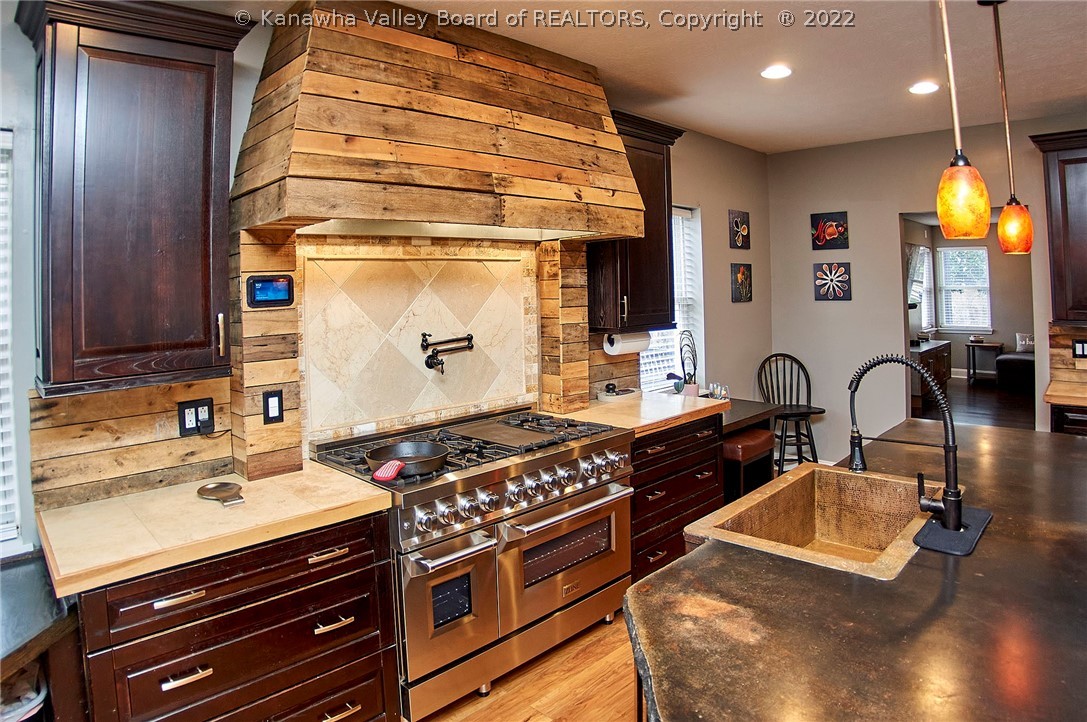 6002 Gideon Road Huntington, WV 25705 - Photo 8 of 48 Gallery Image 8