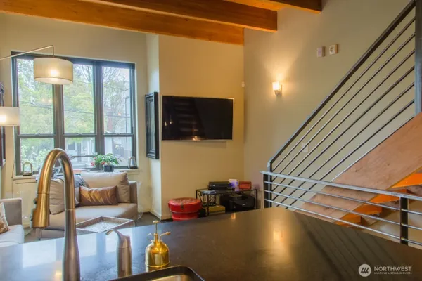 $3,995 | 7937 Densmore Avenue North, Seattle, WA 98103