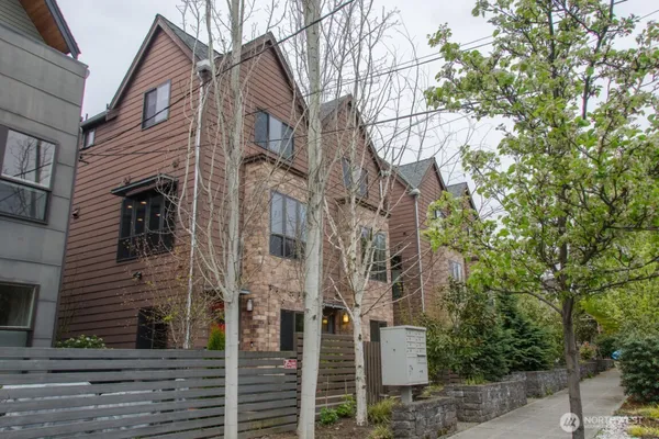 $3,995 | 7937 Densmore Avenue North, Seattle, WA 98103