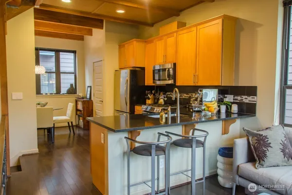 $3,995 | 7937 Densmore Avenue North, Seattle, WA 98103