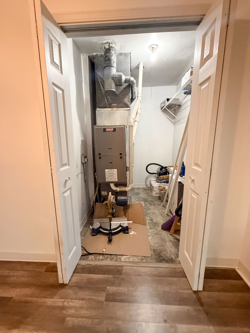 412 Hillcrest Avenue Rochelle, IL 61068 - Photo 9 of 13 a view of a room with gym equipment