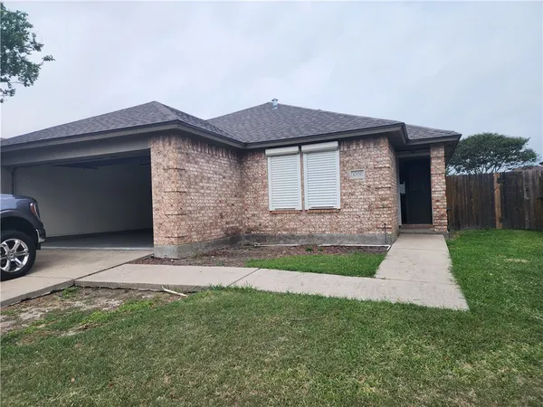 $1,750 | 1006 Livermore Street, Portland, TX 78374