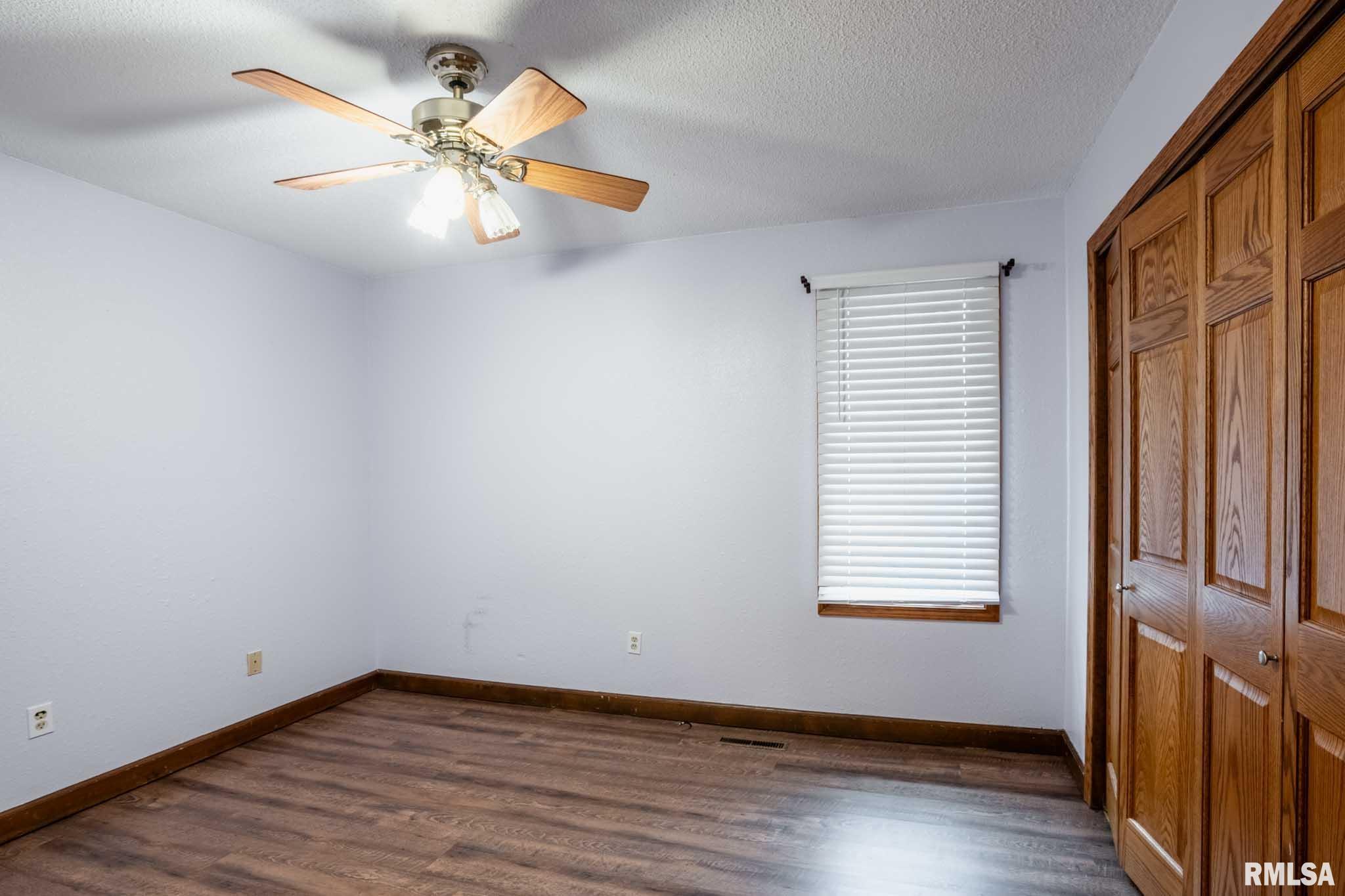 1718 Russell Road West Frankfort, IL 62896 - Photo 19 of 42