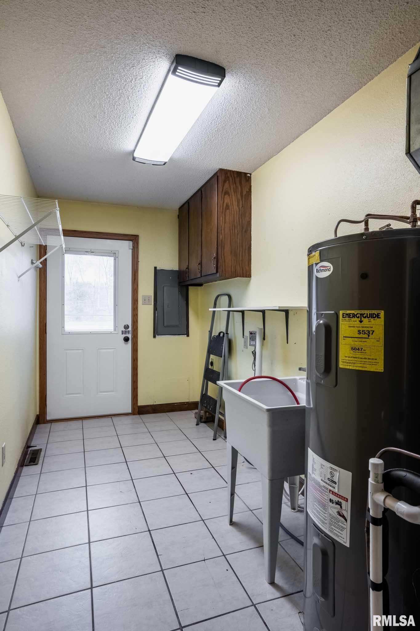 1718 Russell Road West Frankfort, IL 62896 - Photo 23 of 42