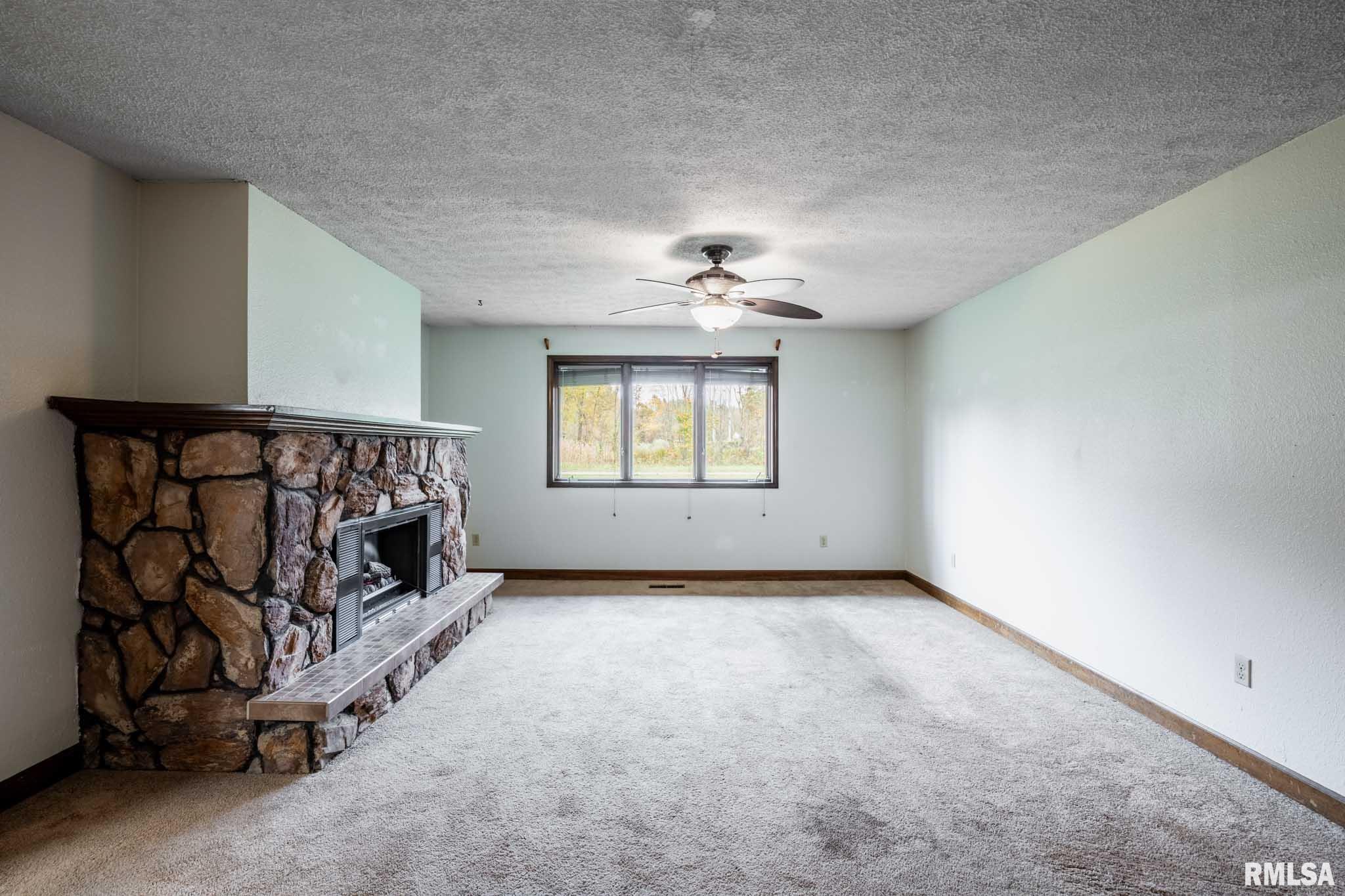 1718 Russell Road West Frankfort, IL 62896 - Photo 5 of 42