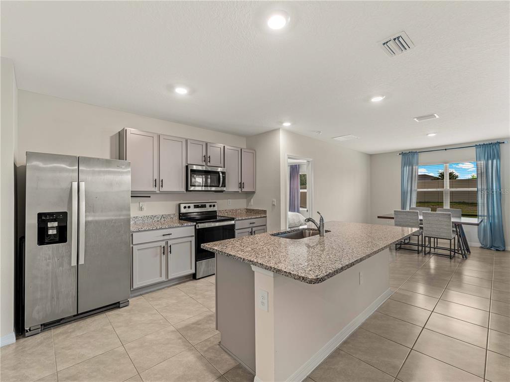 17737 Canopy Place Lakewood Ranch, FL 34211 - Photo 5 of 26