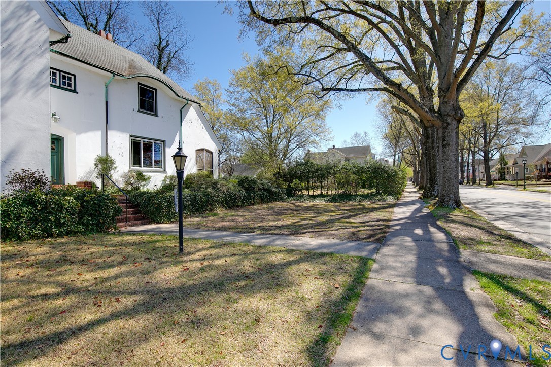 1216 Main St Point West Point, VA 23181 - Photo 2 of 50 Walkable to all shopping, dining, and water in his