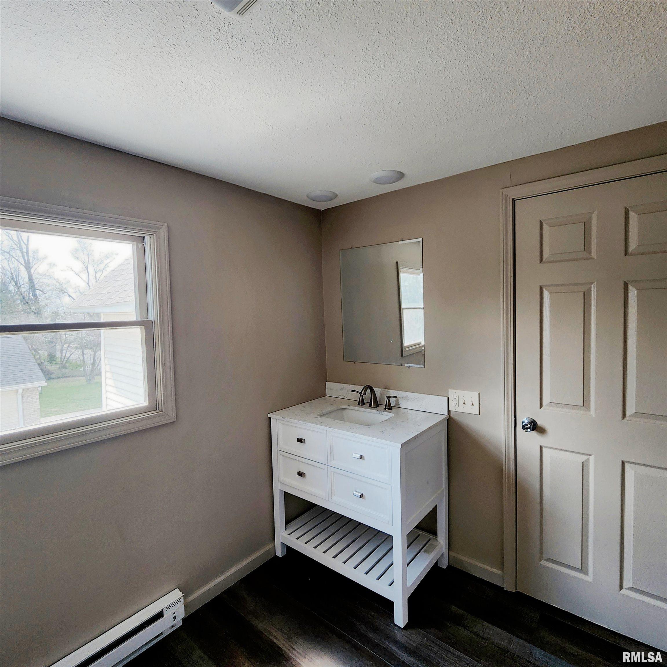 707 North Logan Street Marion, IL 62959 - Photo 13 of 29