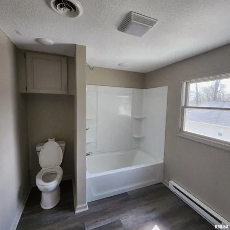 $200,000 | 707 North Logan Street, Marion, IL 62959