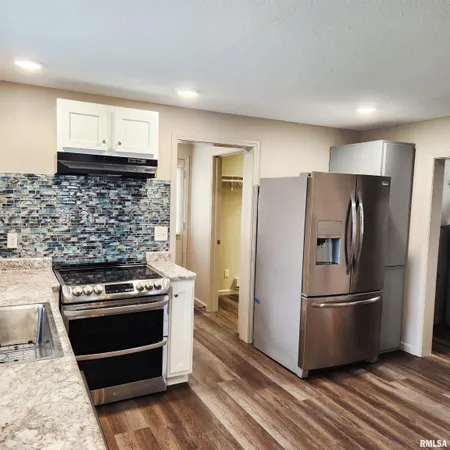 $200,000 | 707 North Logan Street, Marion, IL 62959