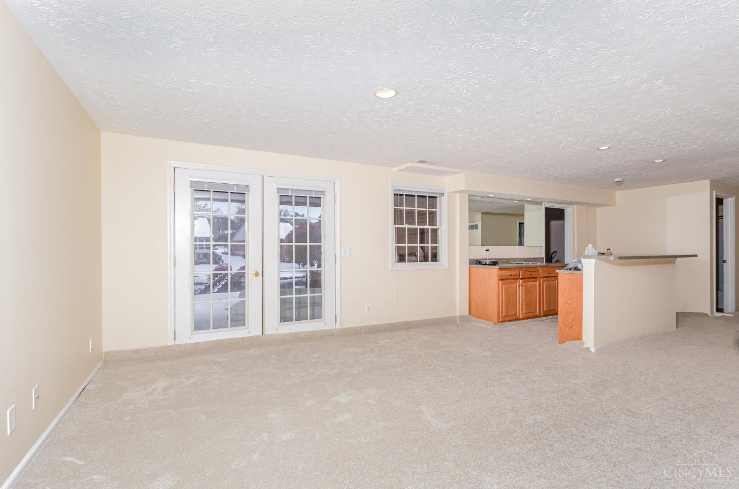 5673 Samver Road Cincinnati, OH 45239 - Photo 18 of 29