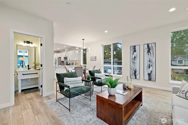 $639,950 | 5015 144th Street Southwest, Unit B1, Edmonds, WA 98026