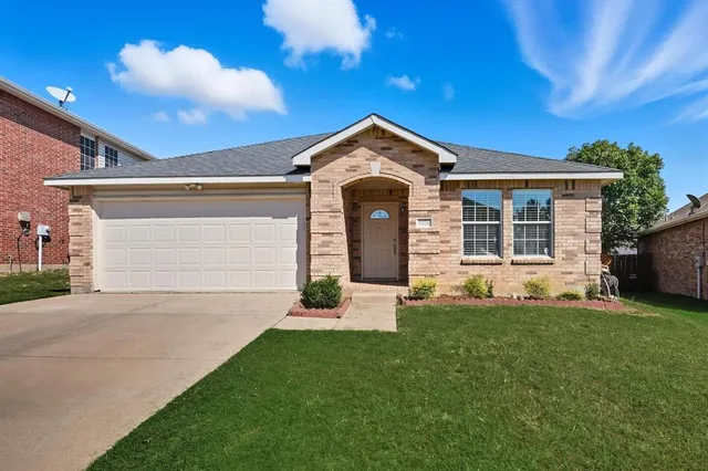$2,300 | 6701 Corral Lane, Denton, TX 76210