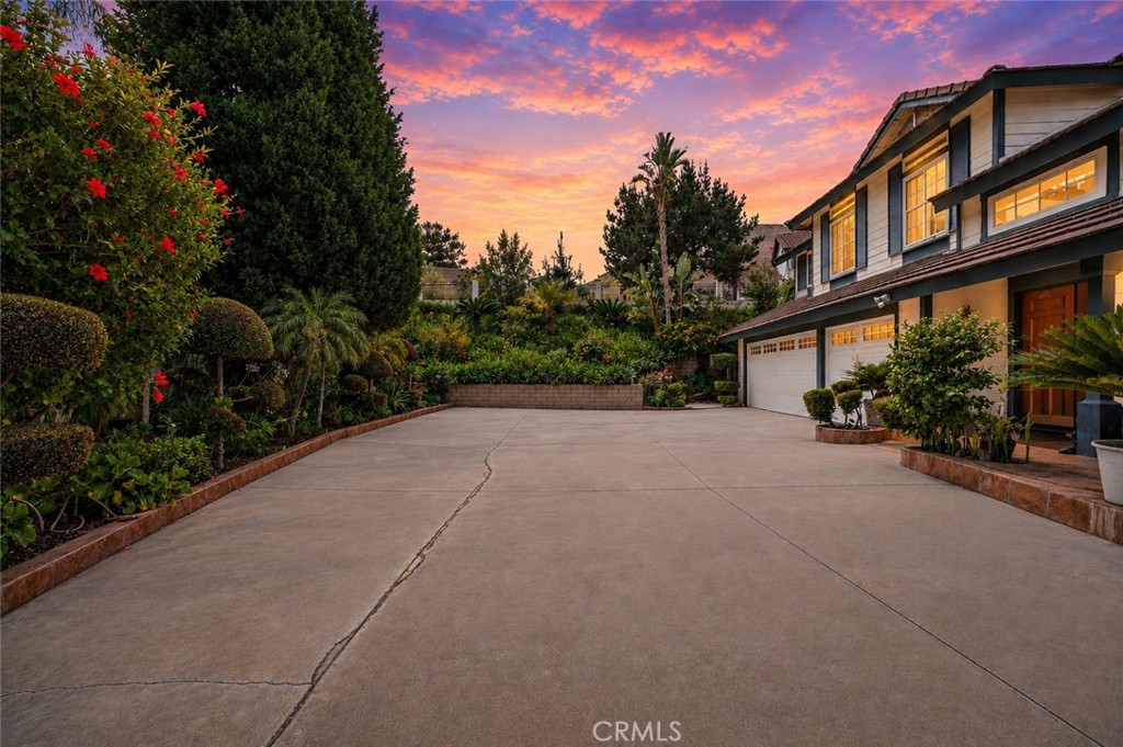 17347 Northlake Street Riverside, CA 92503 - Photo 6 of 44 Driveway Ai Twilight