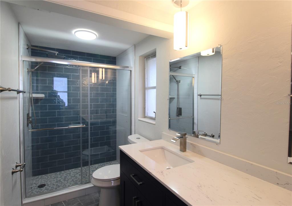 7464 Cass Circle Sarasota, FL 34231 - Photo 14 of 30