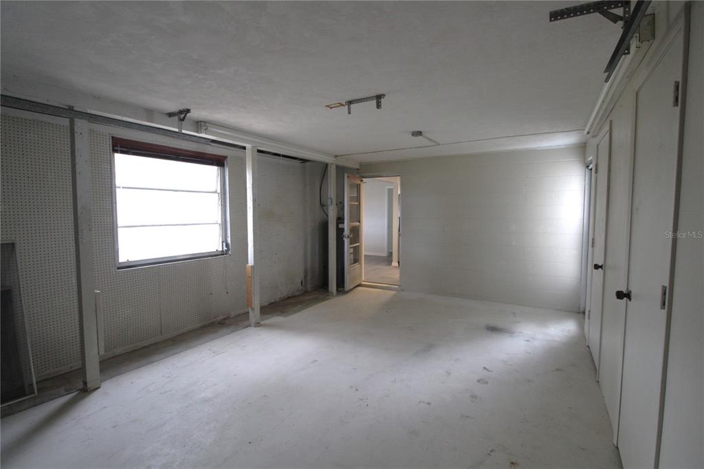 7464 Cass Circle Sarasota, FL 34231 - Photo 23 of 30