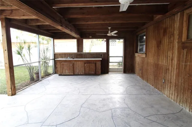 $3,500 | 7464 Cass Circle, Sarasota, FL 34231