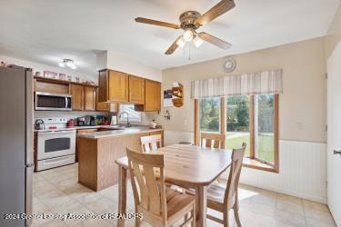 4245 Maple Grove Road Hastings, MI 49058 - Photo 9 of 44 zyhf3rr6vl