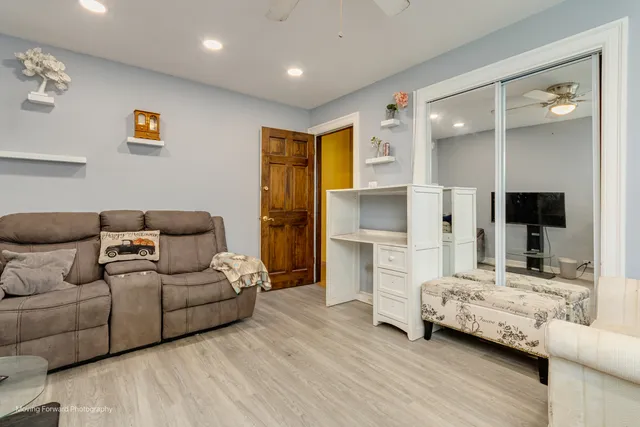 $374,900 | 7254 Fair Elms Avenue, Burr Ridge, IL 60527