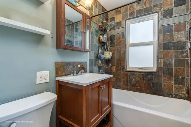 $374,900 | 7254 Fair Elms Avenue, Burr Ridge, IL 60527