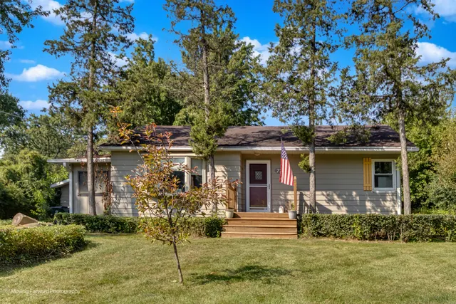 $374,900 | 7254 Fair Elms Avenue, Burr Ridge, IL 60527