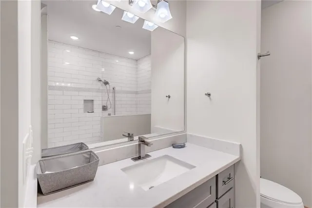 $265,000 | 776 Moanalua Way, Unit 101, Diamondhead, MS 39525