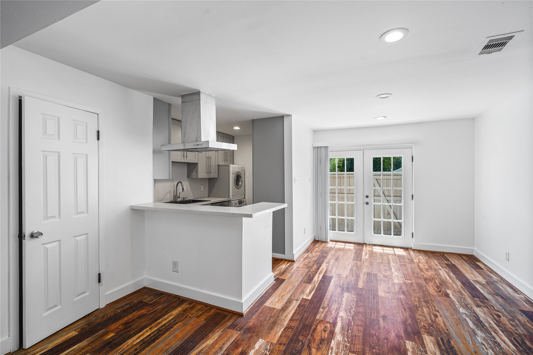515 Tallowood Road, Unit 7 Houston, TX 77024 - Photo 10 of 24 Gallery Image 10