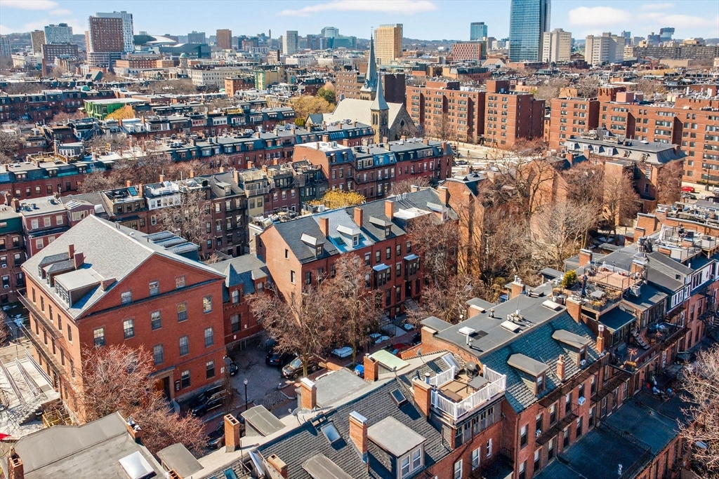 60 Rutland Street, Unit 4 Boston, MA 02118 - Photo 14 of 15 a city view