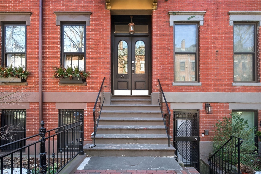 60 Rutland Street, Unit 4 Boston, MA 02118 - Photo 15 of 15 a front view of a brick building